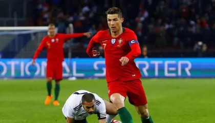  补时阶段连入两球，逆转好戏惊艳全场