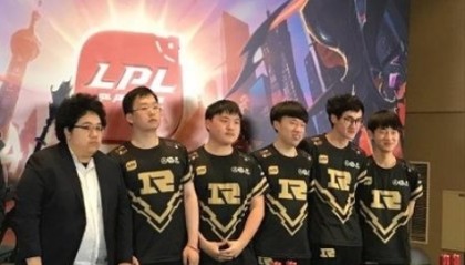  新生代电竞选手横空出世强势夺冠  