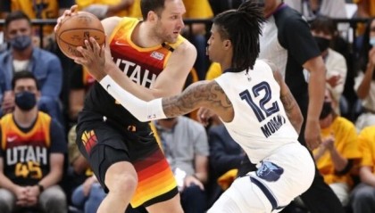  康利关键助攻爵士加时险胜森林狼