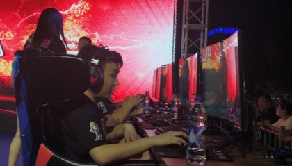  电竞解说名嘴云集，激情点评点燃全场