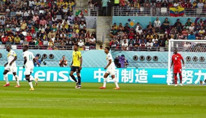  草根球队圆梦记，业余选手击败职业队