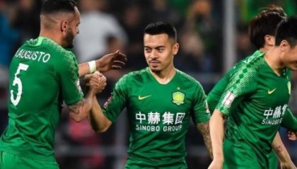  归化球员融入加速，国家队实力显著提升  