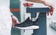  网球鞋科技突破，减震凝胶与轻量化完美结合