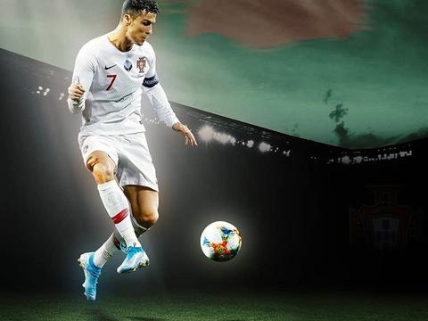  新星闪耀赛场，年轻前锋独中三元