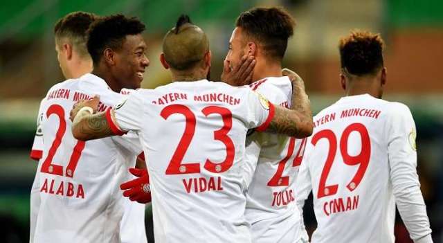  德国杯四分之一决赛，拜仁大胜法兰克福