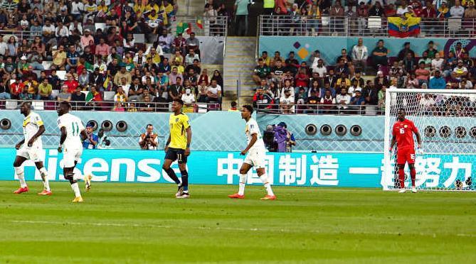  草根球队圆梦记，业余选手击败职业队