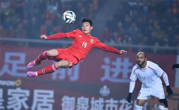 中超联赛上演进球大战，本土前锋强势崛起