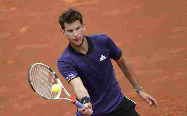  西西帕斯单反绝技频现，力克强敌晋级八强