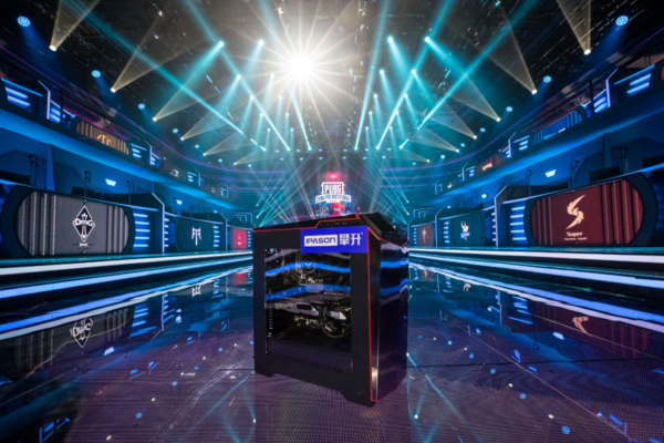  电竞装备全面革新，专业外设助力选手突破极限